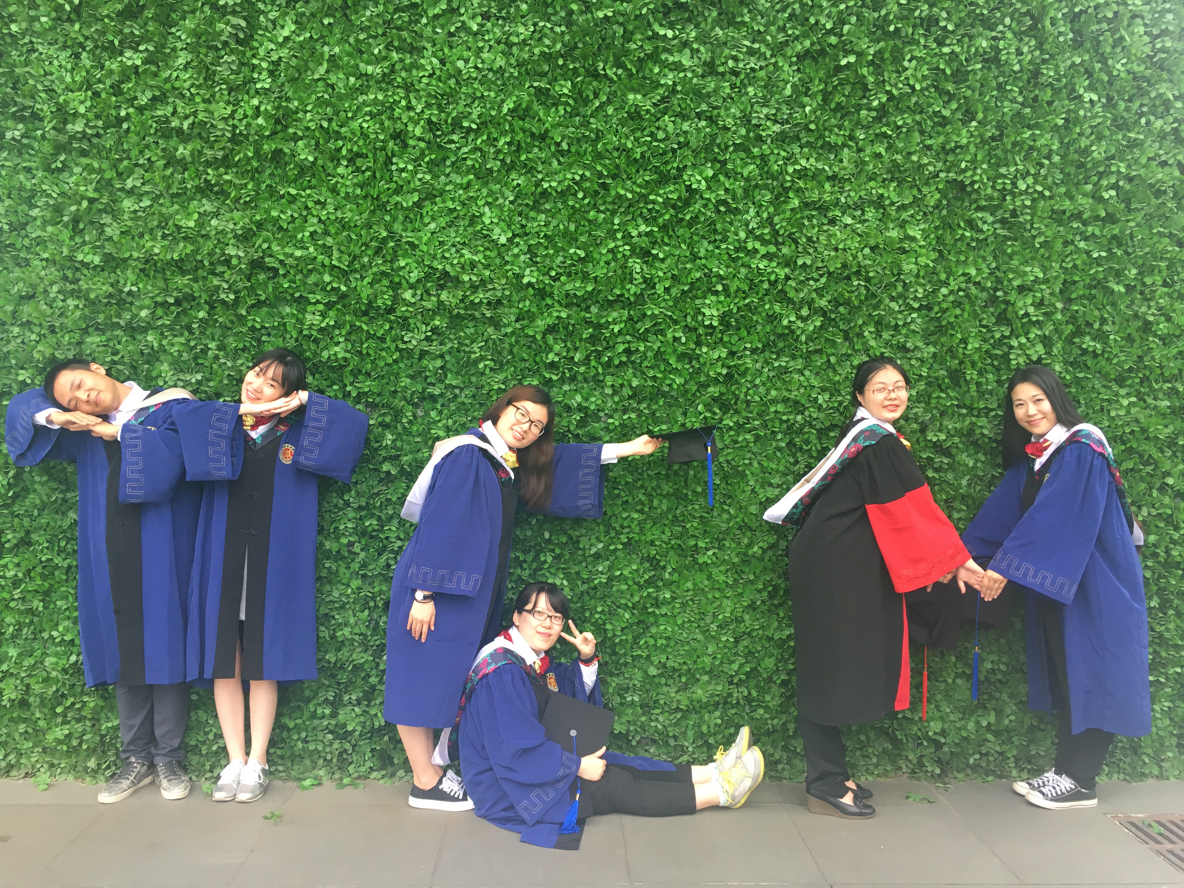 2017届研究生创意毕业照掠影